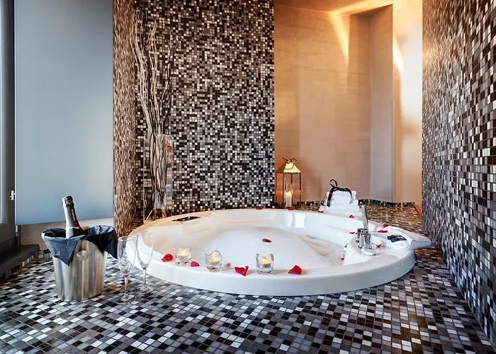 Dharma Luxury & Hotel 4*